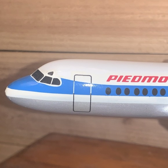 Piedmont Airlines Fokker F28-1000 Fellowship Plane N280N Pacemaker Desk Model - Picture 7 of 16